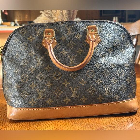Louis Vuitton Alma PM - Picture 1 of 7